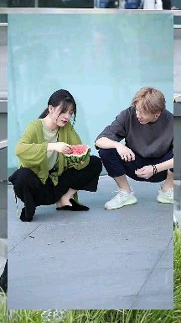 吃瓜乘务小姐姐,乘务小姐姐的瓜田奇遇记