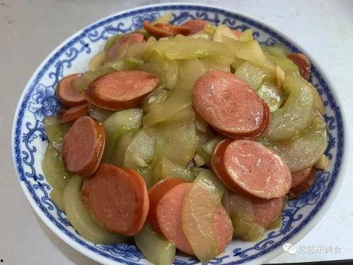 吃瓜解乏,轻松愉悦的休闲时光